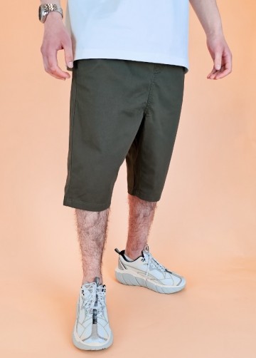 Bermuda chino basic donkergroen 2