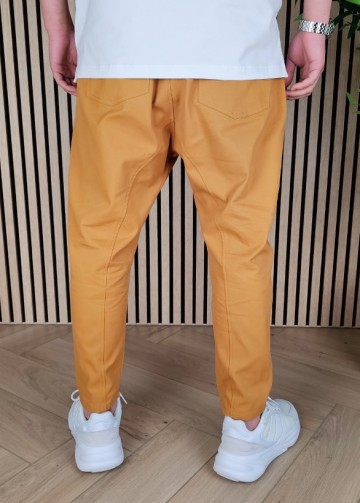 Camel chino business van al mirats 3