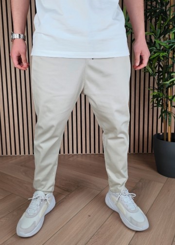 Creme chino business van al mirats 2