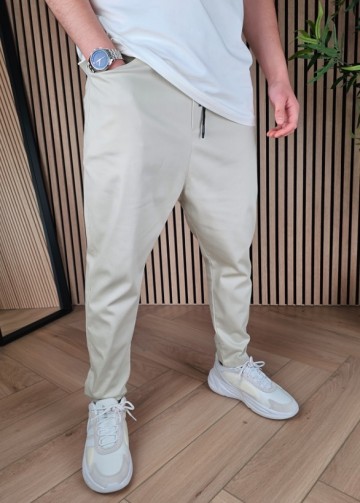 Creme chino business van al mirats 5