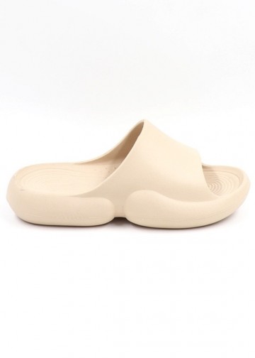 Creme slipper fly out