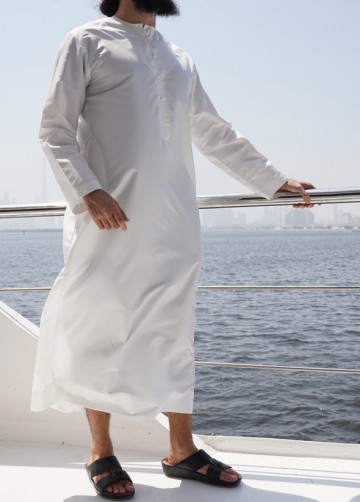 Emirati off white platinum van custom qamis 4