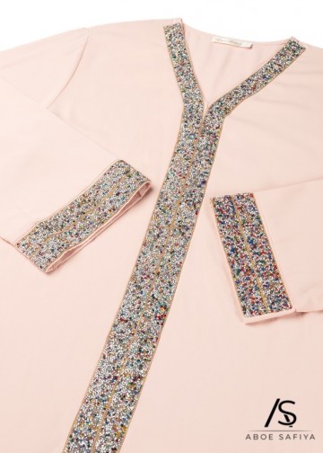 Feestjurk zayneb roze 2