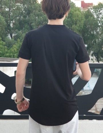 Lang T-shirt van Al-Mirats in Zwart