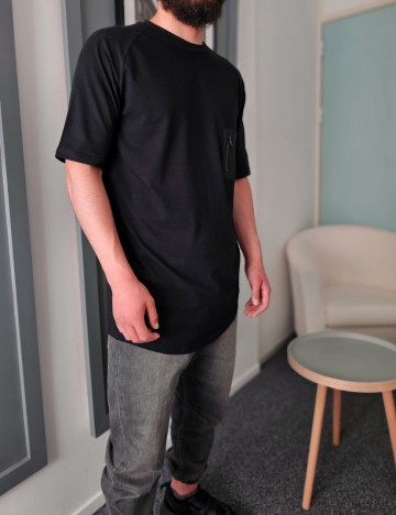 Lang t shirt technical zwart van qawy 2