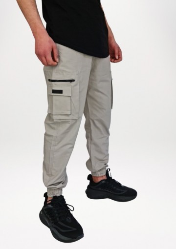 Lichtgrijze cargo tech32 van al mirats 3