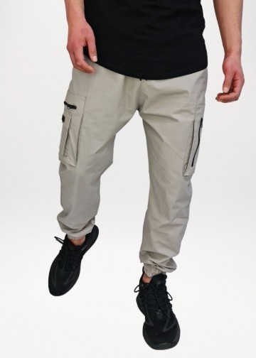 Lichtgrijze cargo tech32 van al mirats