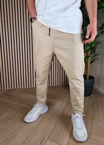 Sand chino business van al mirats 4