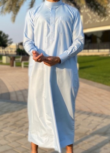 Saudi platinum lichtblauw