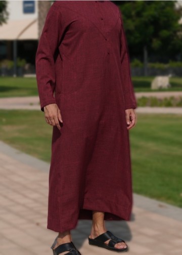 Emirati Bordeaux van Custom Qamis