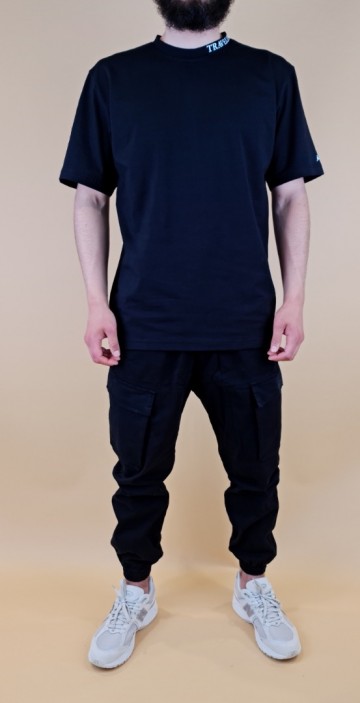 T shirt traveller zwart van new herritage 2