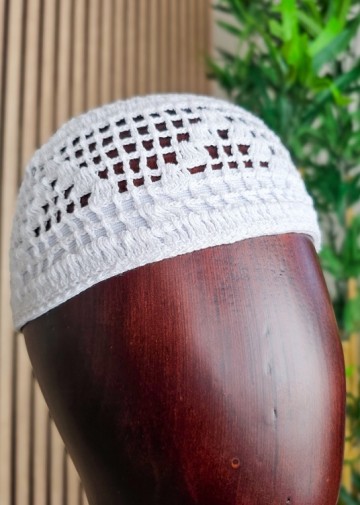 Taqiyah emirates met band 3