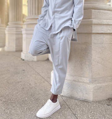 Un sarouel ou pantalon large classe et originale scaled